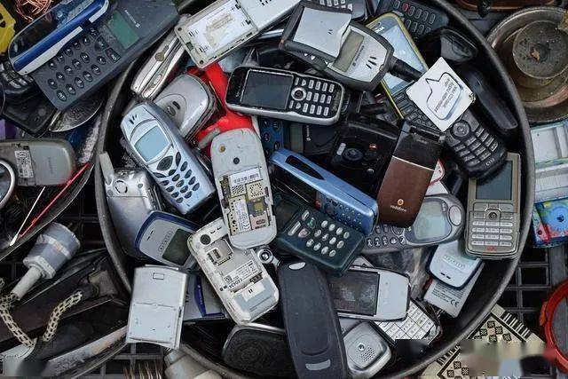 华为手机是小卡吗大卡
:农村新兴的一种小生意，据说比收旧手机还赚钱，你知道是啥吗